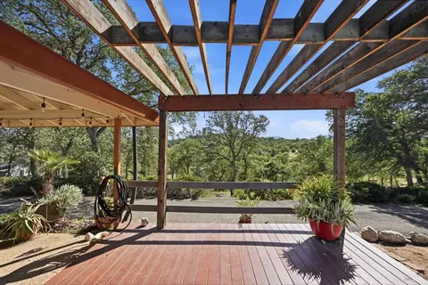 Exterior - 5475 Wilkinson Ave, Clearlake, CA 95422 photo 4 of 16