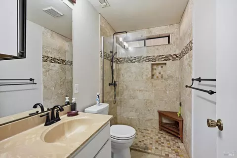 Bath - 5475 Wilkinson Ave, Clearlake, CA 95422 photo 2 of 2