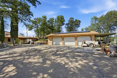 Exterior - 5475 Wilkinson Ave, Clearlake, CA 95422 photo 2 of 16