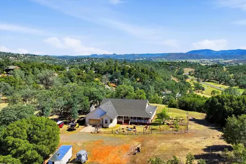 16965 Spruce Grove Rd, Hidden Valley Lake, CA 95467