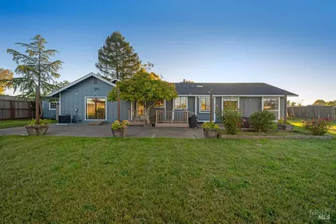 4546 Taylor Ave, Santa Rosa, CA 95407