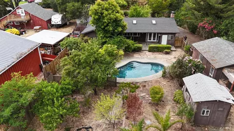 Exterior - 19229 Orange Ave, Sonoma, CA 95476 photo 16 of 17