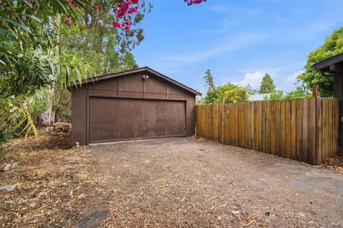 Exterior - 19229 Orange Ave, Sonoma, CA 95476 photo 3 of 17