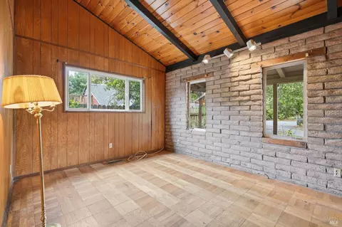 Living - 19229 Orange Ave, Sonoma, CA 95476 photo 3 of 3