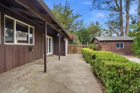 Exterior - 19229 Orange Ave, Sonoma, CA 95476 photo 5 of 17