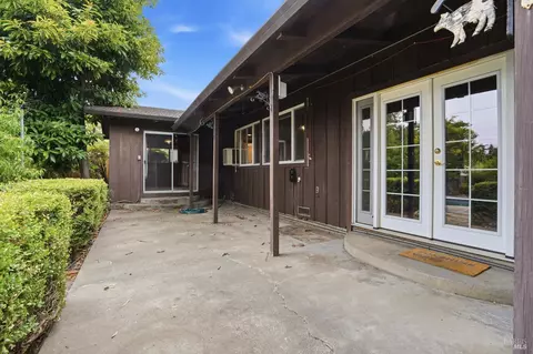 Exterior - 19229 Orange Ave, Sonoma, CA 95476 photo 4 of 17