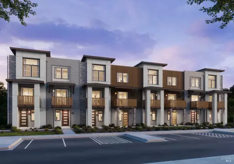 1608 Canyon Dr, Pinole, CA 94564