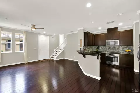 Living - 2732 Soho Ln, Fairfield, CA 94533 photo 1 of 7