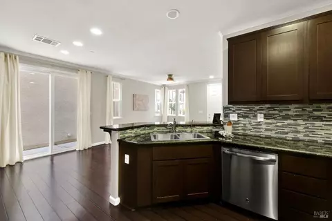 Kitchen - 2732 Soho Ln, Fairfield, CA 94533 photo 6 of 9