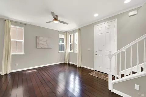 Living - 2732 Soho Ln, Fairfield, CA 94533 photo 3 of 7