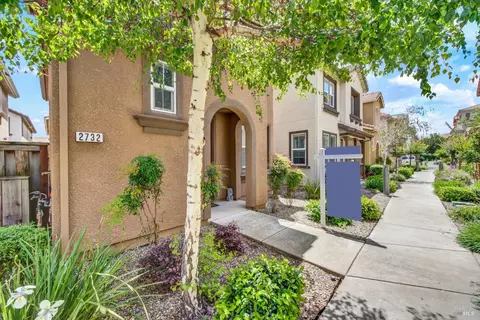 Exterior - 2732 Soho Ln, Fairfield, CA 94533 photo 3 of 8