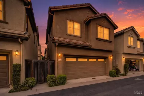 Exterior - 2732 Soho Ln, Fairfield, CA 94533 photo 8 of 8