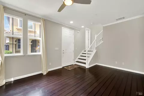 Living - 2732 Soho Ln, Fairfield, CA 94533 photo 5 of 7
