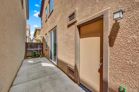 Exterior - 2732 Soho Ln, Fairfield, CA 94533 photo 4 of 8