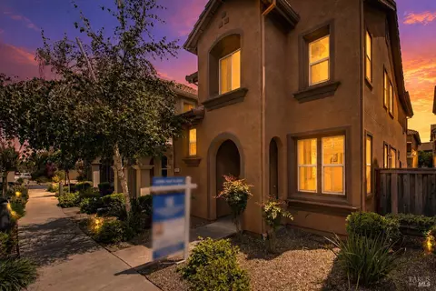 Exterior - 2732 Soho Ln, Fairfield, CA 94533 photo 7 of 8