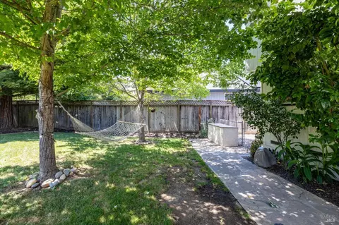 Exterior - 808 Milsom Pl, Windsor, CA 95492 photo 13 of 15