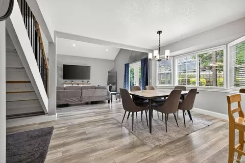 Dining - 808 Milsom Pl, Windsor, CA 95492 photo 3 of 3