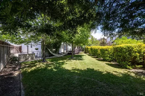 Exterior - 808 Milsom Pl, Windsor, CA 95492 photo 12 of 15