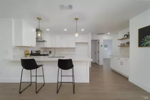 Kitchen - 1061 Mockingbird Ct, Fairfield, CA 94533 photo 2 of 6