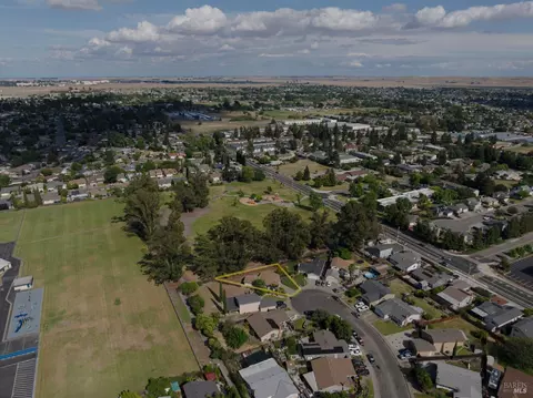 View/Area - 1061 Mockingbird Ct, Fairfield, CA 94533 photo 4 of 5