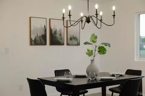 Dining - 1061 Mockingbird Ct, Fairfield, CA 94533 photo 3 of 3