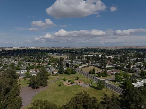View/Area - 1061 Mockingbird Ct, Fairfield, CA 94533 photo 3 of 5