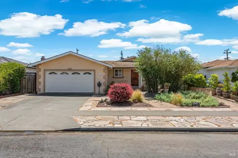1615 Bryce Ct, Napa, CA 94558