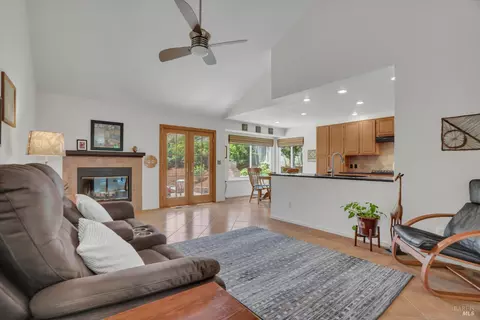 Living - 3213 Bear Creek Dr, Fairfield, CA 94534 photo 2 of 2