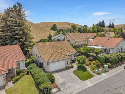 View/Area - 3213 Bear Creek Dr, Fairfield, CA 94534 photo 3 of 8