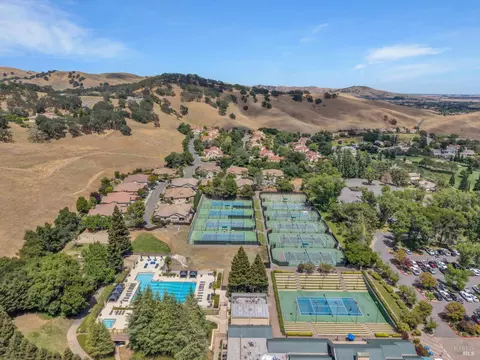 View/Area - 3213 Bear Creek Dr, Fairfield, CA 94534 photo 2 of 8