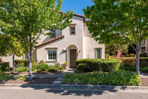 2228 Tokay St, Santa Rosa, CA 95404