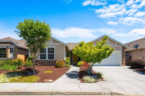 9240 Oak Trail Cir, Santa Rosa, CA 95409