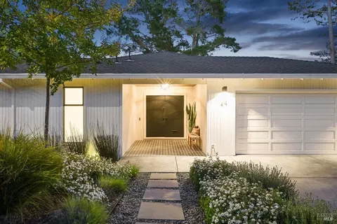 24 Dominican Dr, San Rafael, CA 94901