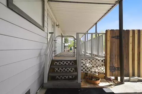 7272 Anchor Dr, Clearlake, CA 95422 photo 5