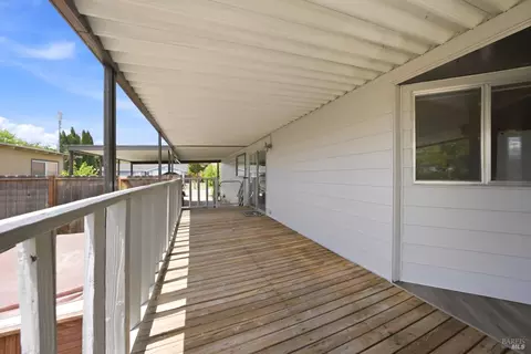 7272 Anchor Dr, Clearlake, CA 95422 photo 7
