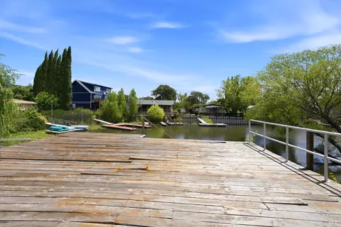 7272 Anchor Dr, Clearlake, CA 95422 photo 2