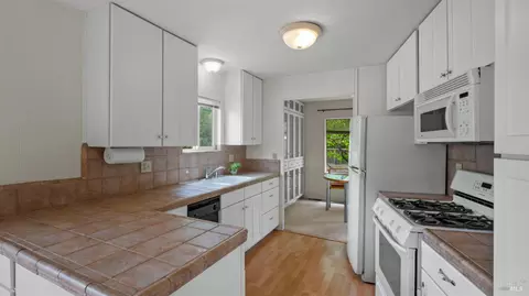 800 Las Palmas Ave, Novato, CA 94949