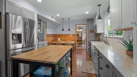 Kitchen - 445 Calmace Dr, Dixon, CA 95620 photo 6 of 7