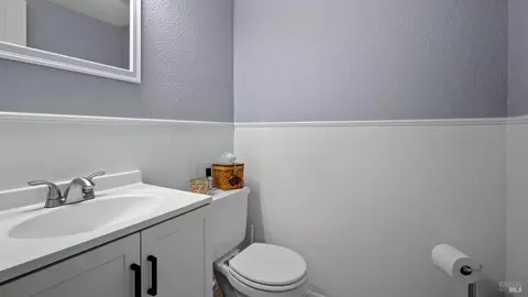 Bath - 445 Calmace Dr, Dixon, CA 95620 photo 1 of 5
