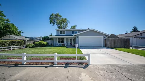 445 Calmace Dr, Dixon, CA 95620
