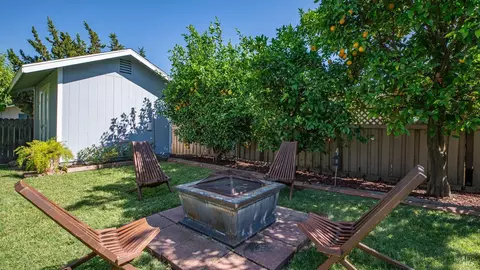 Exterior - 445 Calmace Dr, Dixon, CA 95620 photo 16 of 28