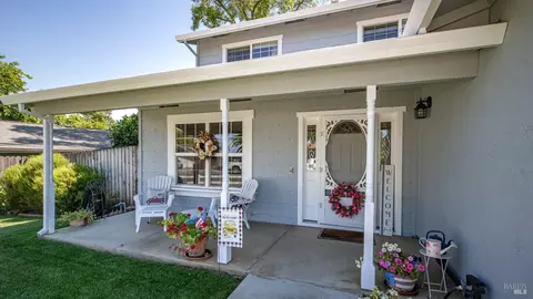 Exterior - 445 Calmace Dr, Dixon, CA 95620 photo 5 of 28
