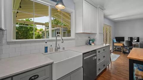 Kitchen - 445 Calmace Dr, Dixon, CA 95620 photo 5 of 7