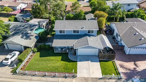 View/Area - 445 Calmace Dr, Dixon, CA 95620 photo 1 of 9