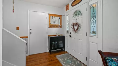 Entry Way - 445 Calmace Dr, Dixon, CA 95620 photo 2 of 3