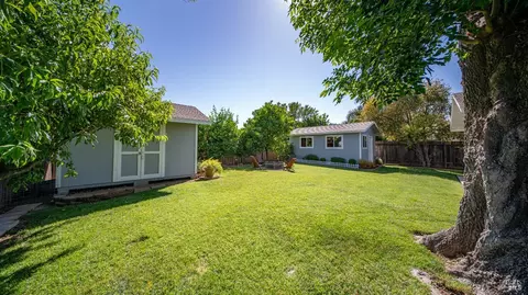 Exterior - 445 Calmace Dr, Dixon, CA 95620 photo 22 of 28