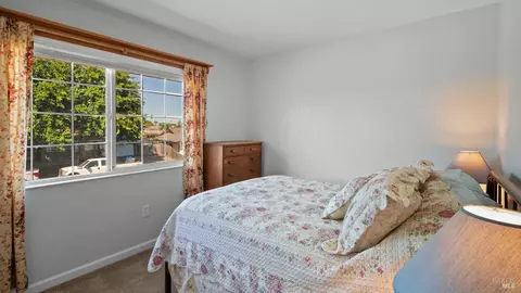 Bedroom - 445 Calmace Dr, Dixon, CA 95620 photo 3 of 6