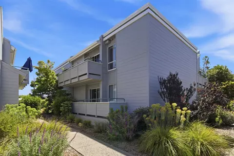 152 Larkspur Plaza Dr, Larkspur, CA 94939