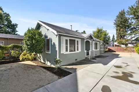 543 Randolph St #A, Napa, CA 94559