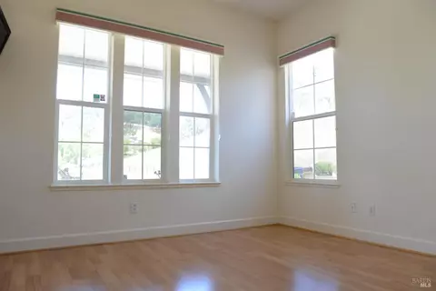 Living - 2901 Pebble Beach Cir, Fairfield, CA 94534 photo 5 of 11